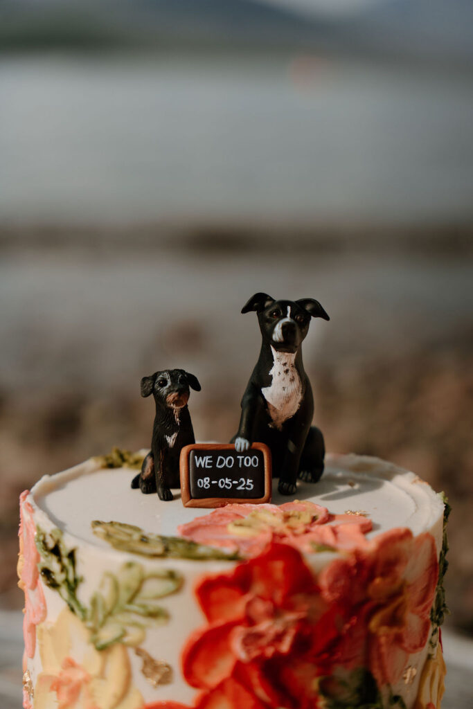 Custom dig wedding cake topper