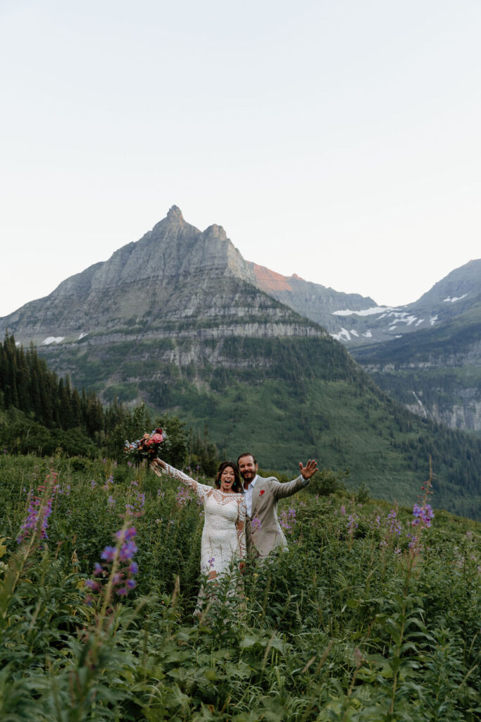 Must-have photos for an adventurous elopement