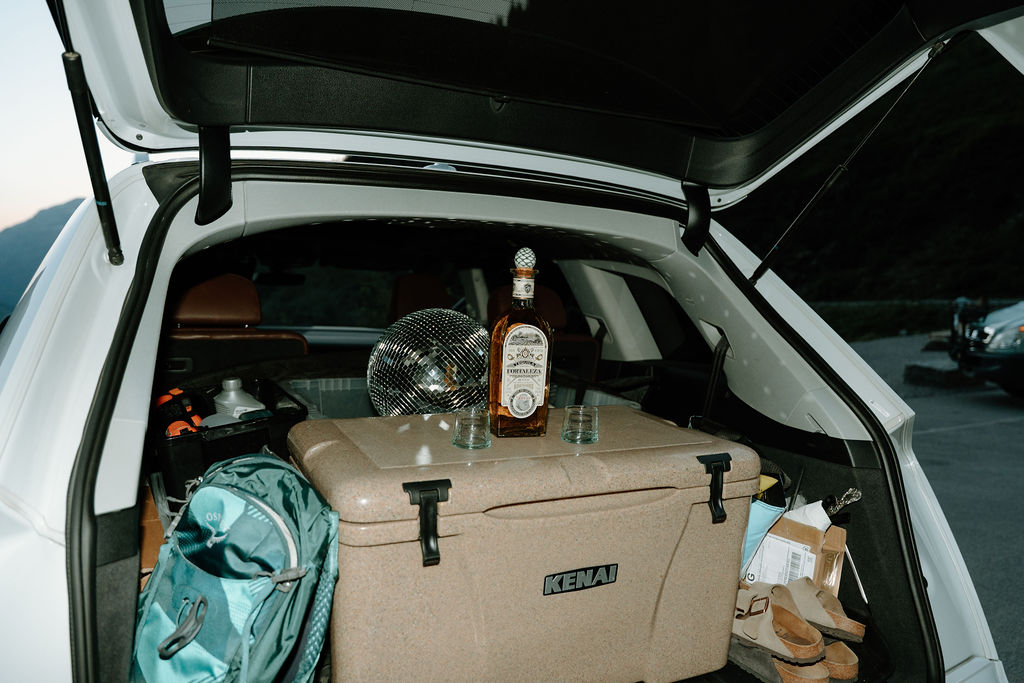 Adventurous elopement must-have photo ideas